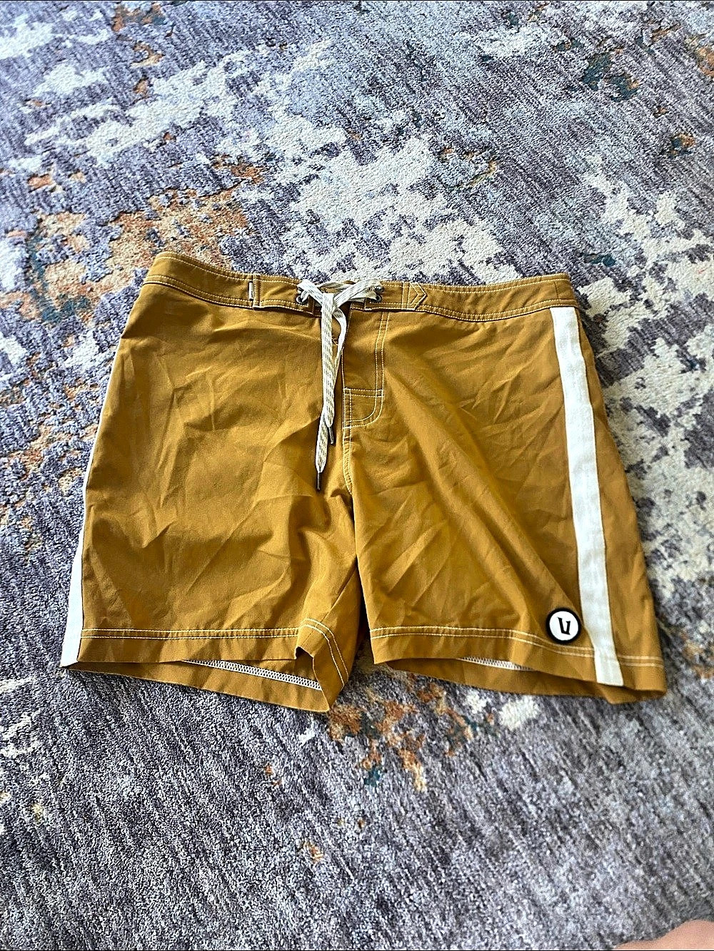 Vuori Cruise Boardshort Swim Trunks Brown & White